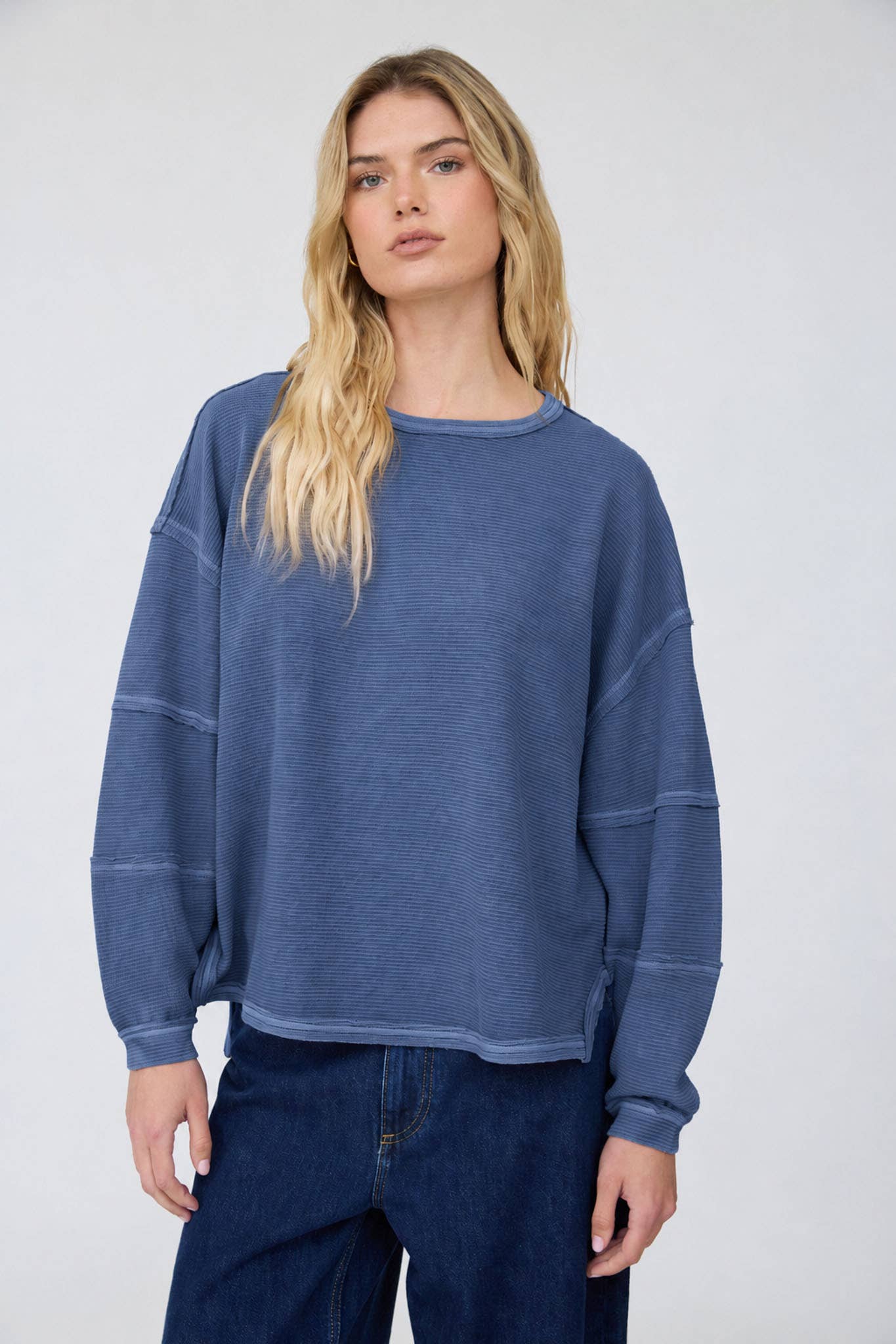 EXPOSED SEAM DETAIL LONG SLEEVE KNIT TOP