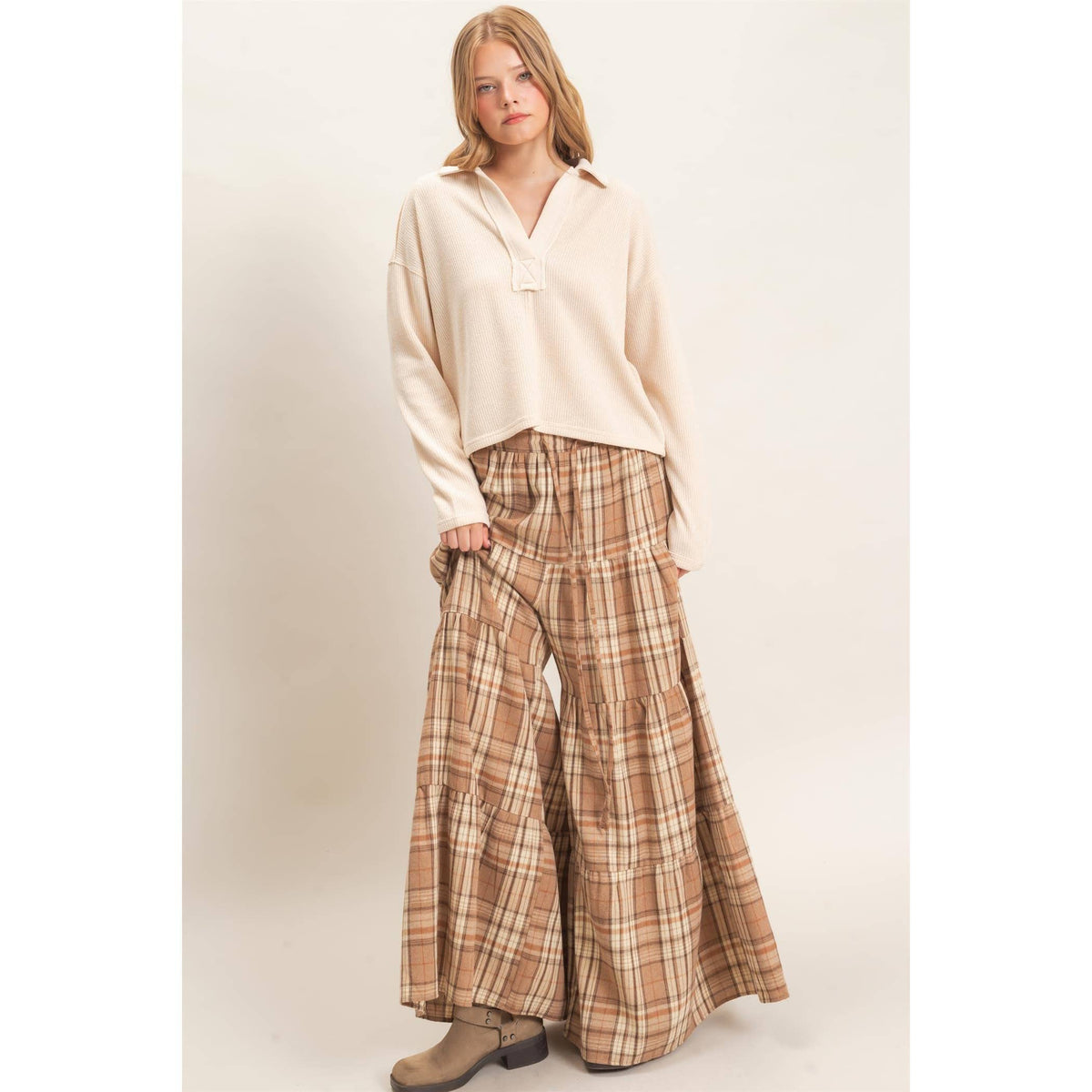Ribbed Collared Pullover Top