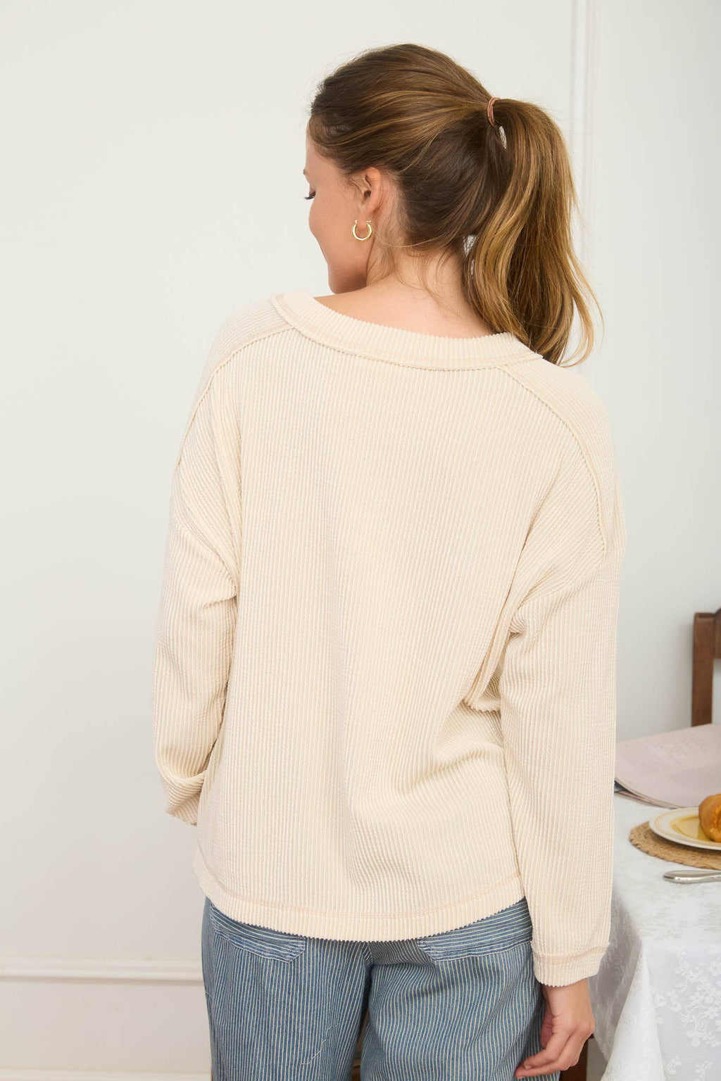 CREW NECK RIBBED LONG SLEEVE KNIT TOP