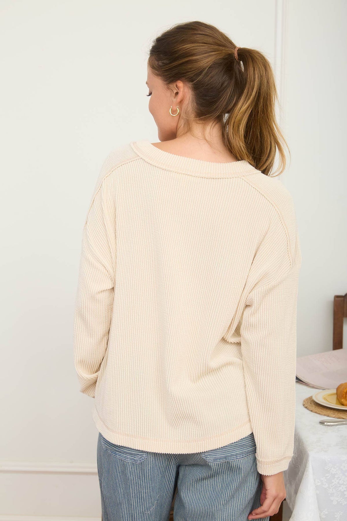 CREW NECK RIBBED LONG SLEEVE KNIT TOP