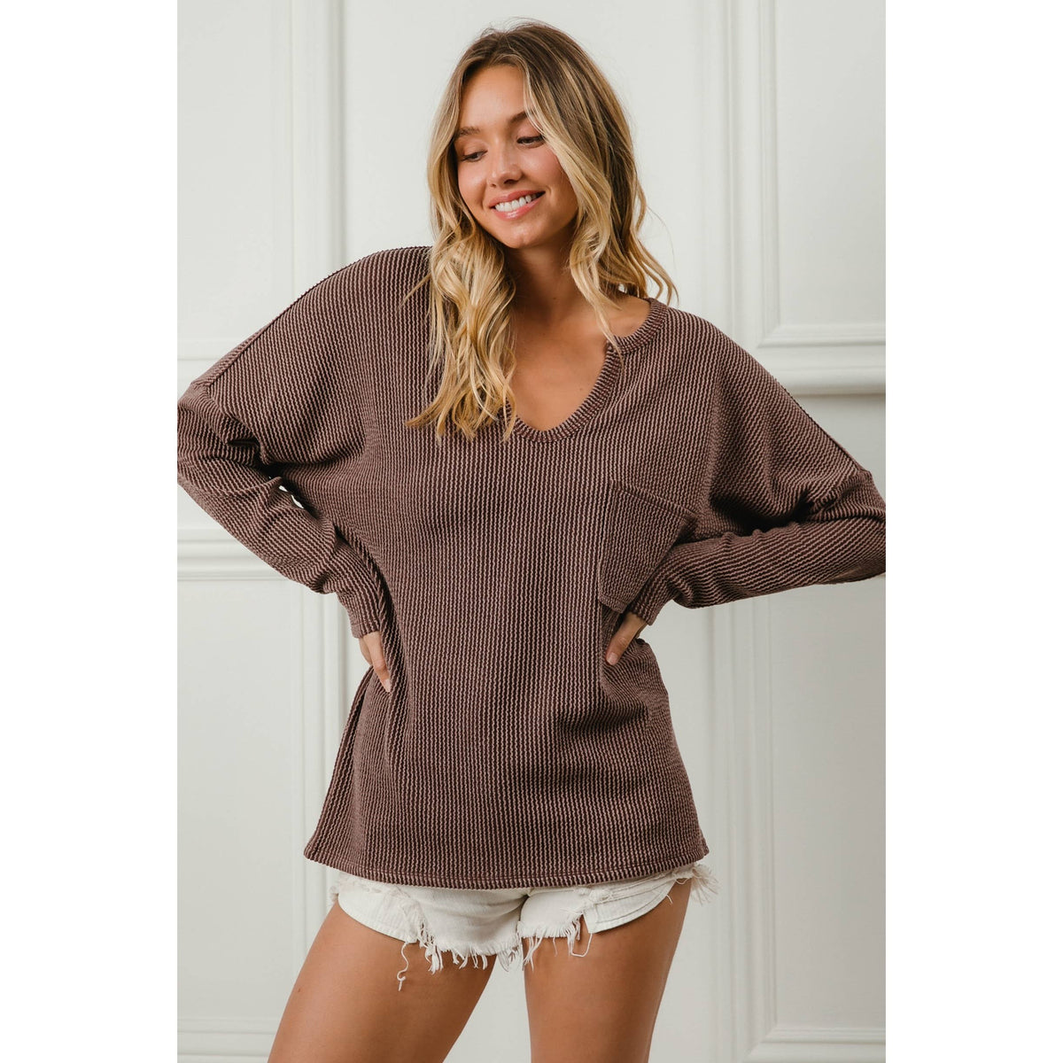 WAVY TWO TONE RIB NOTCH NECK PATCH POCKET TOP