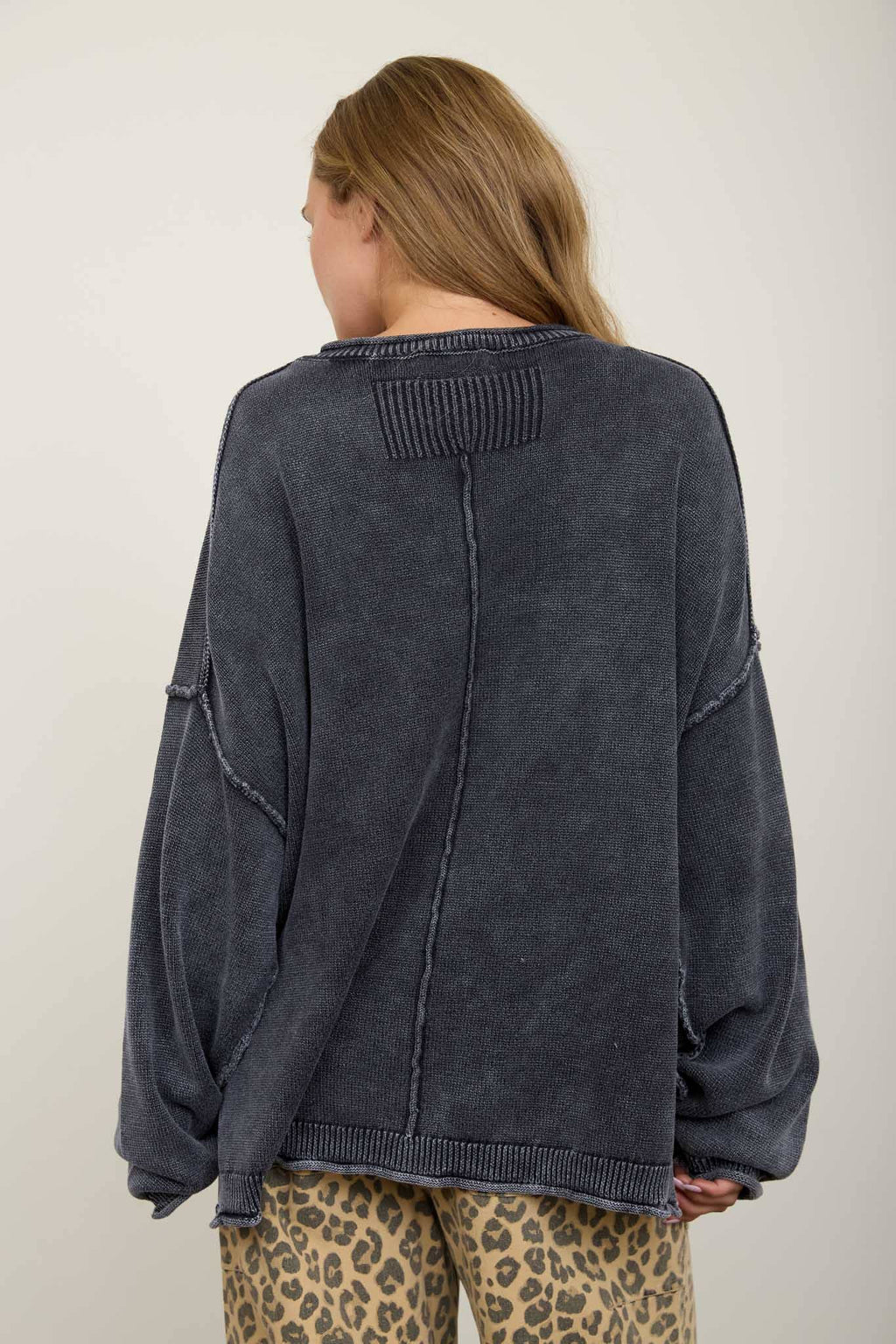 WASHED RAW EDGE CREW NECK DROP SLEEVE SWEATER