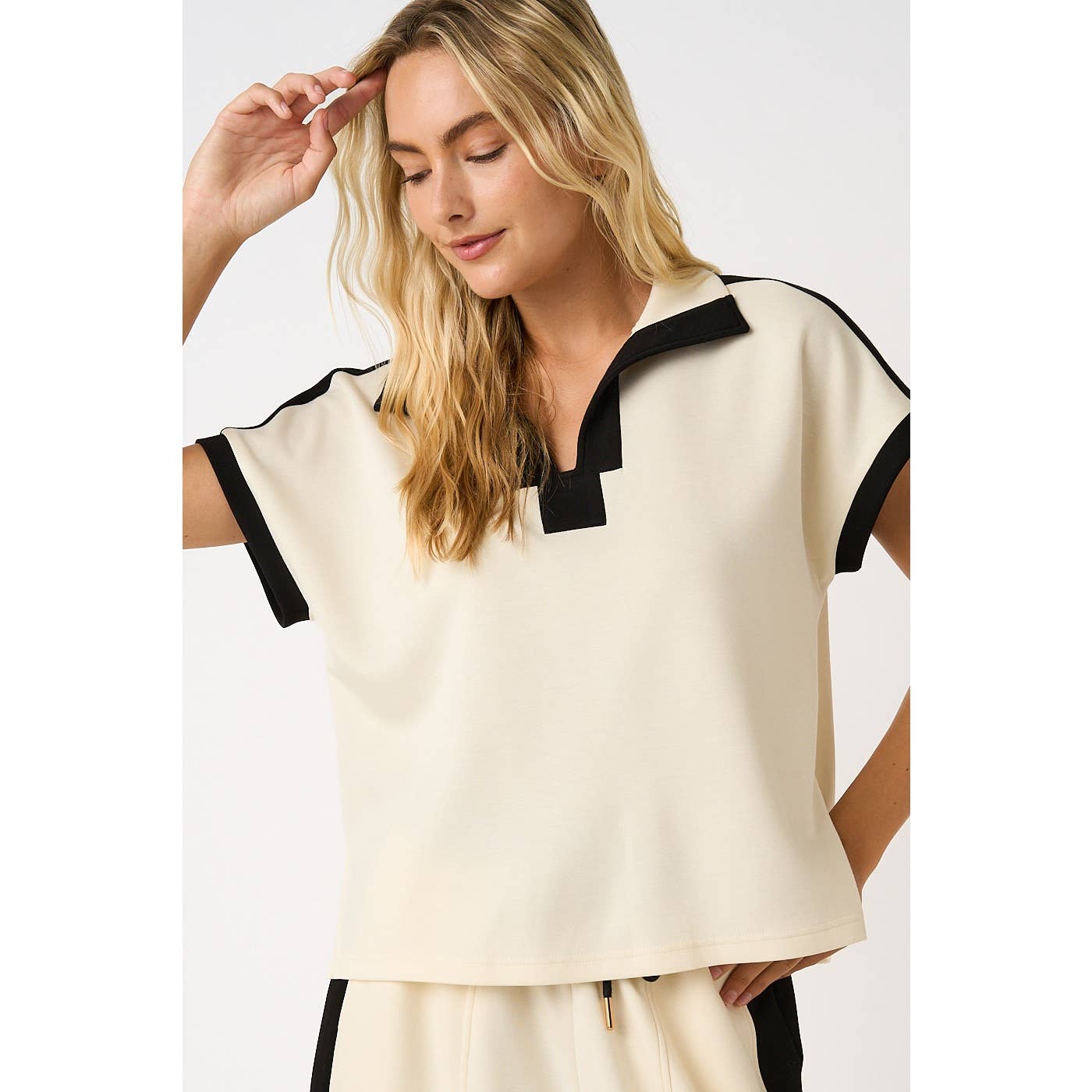 CLOUD KNIT CONTRAST STRIPE POLO SHORT SLEEVE TOP
