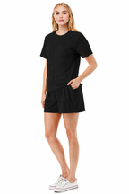Solid color waved monochrome round neck top with shorts set
