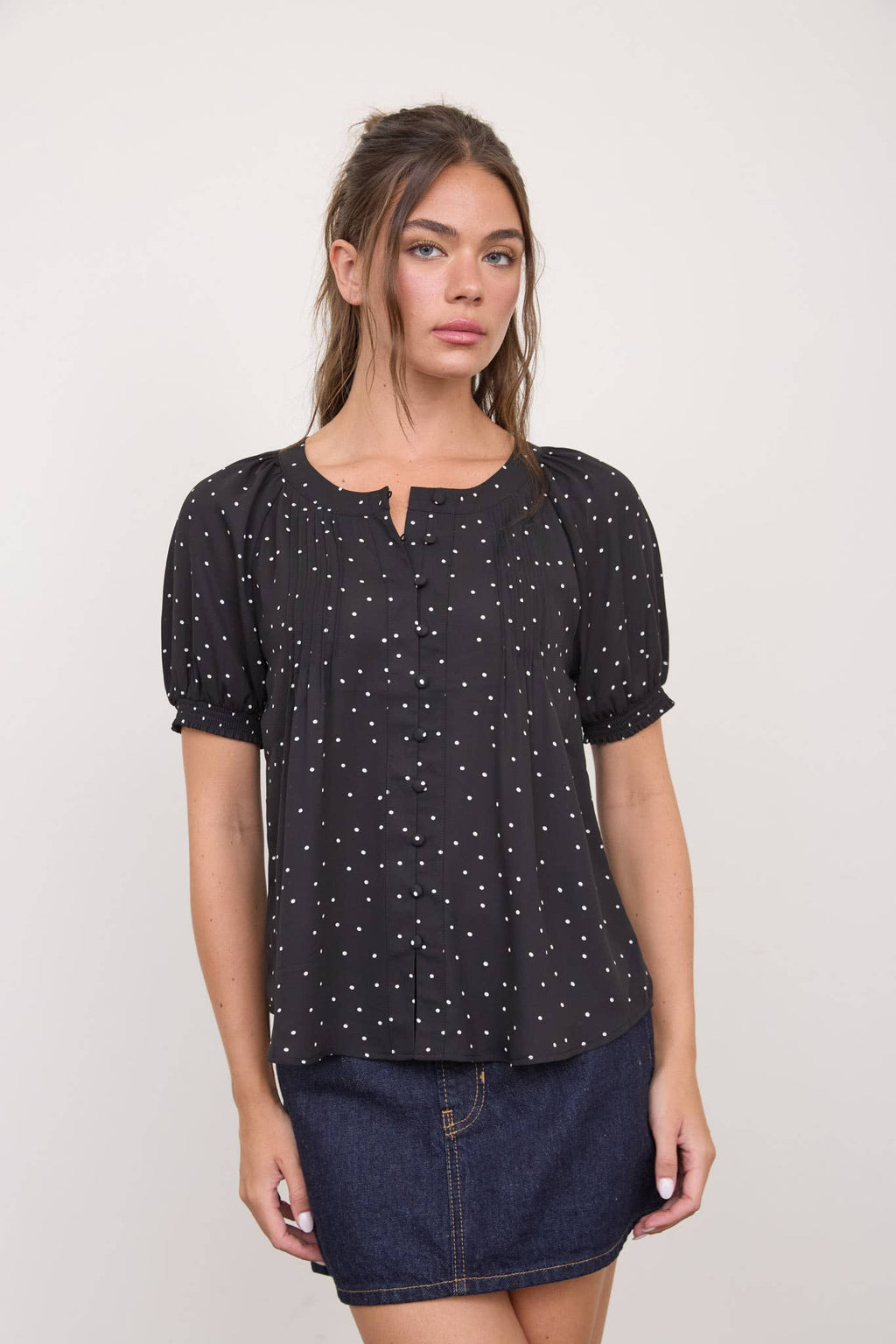 PINTUCK POLKA DOT BUTTON DOWN PUFF SLEEVE TOP