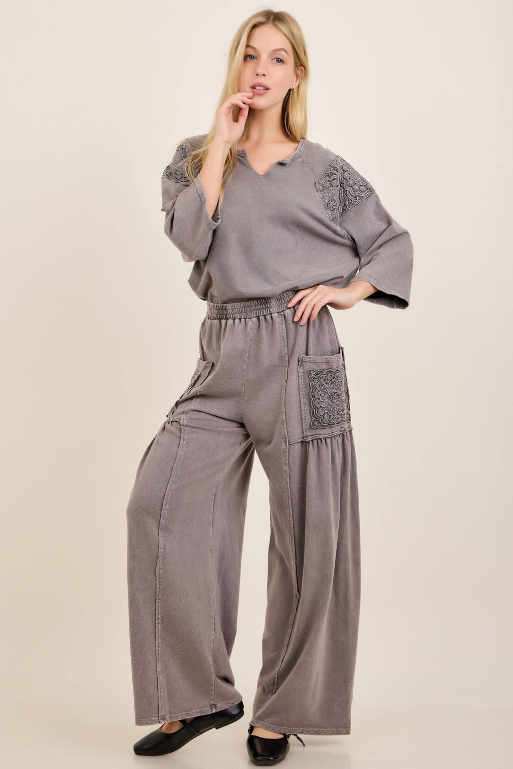 Mineral Washed Boho Trim Patched Pockets Pants HP7542