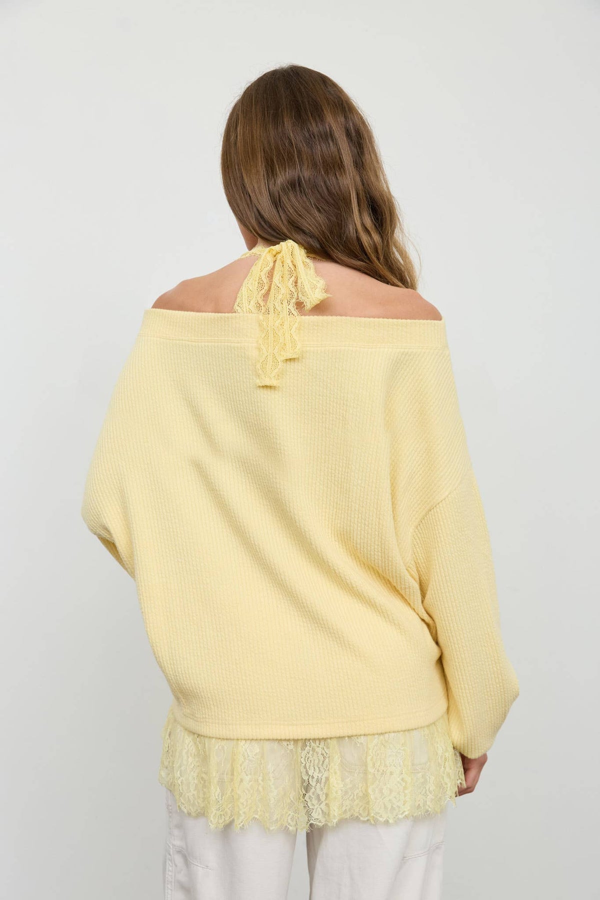 LAYERED HALTER LACE NECK OFF-SHOULDER KNIT TOP