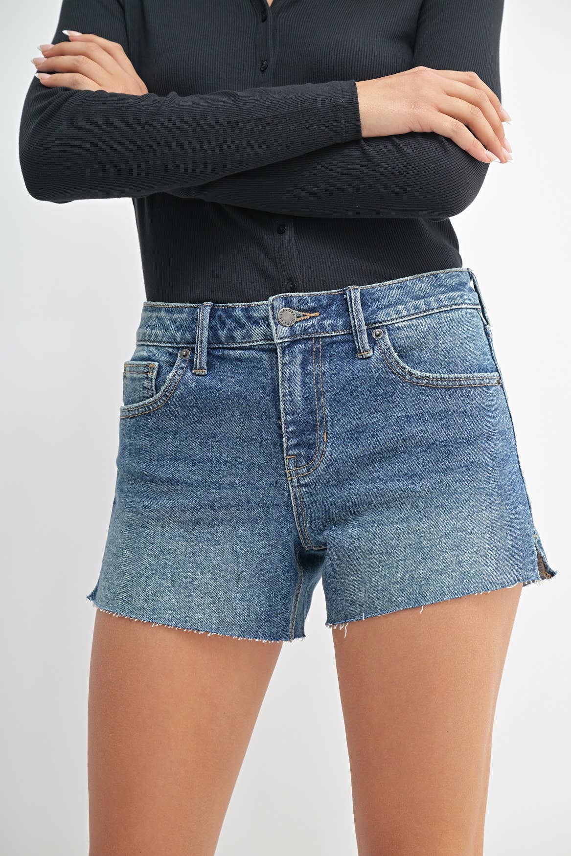 A Line Slit Short W/ Scissor Cut Hem - MEDIUM DENIM - JH613