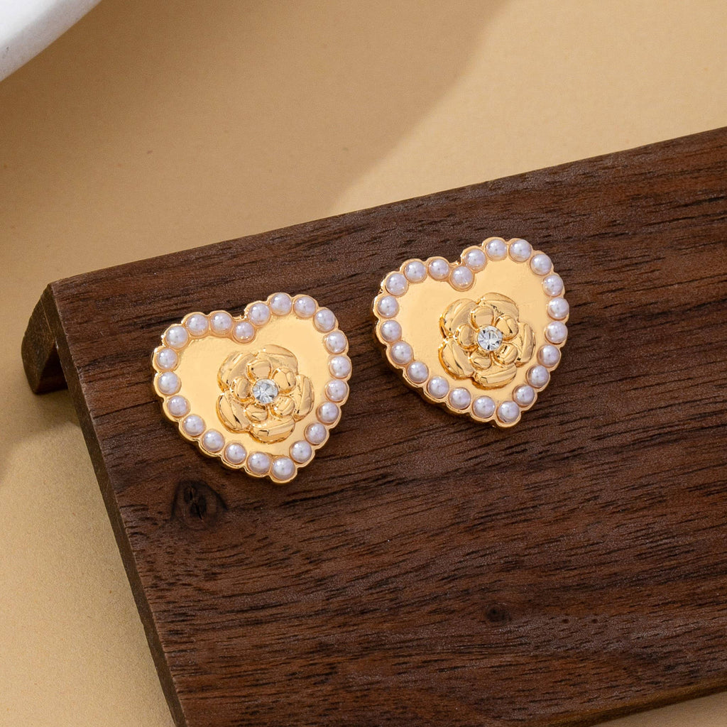 Vintage-Inspired Rose & Pearl Heart Earrings | 80E62528